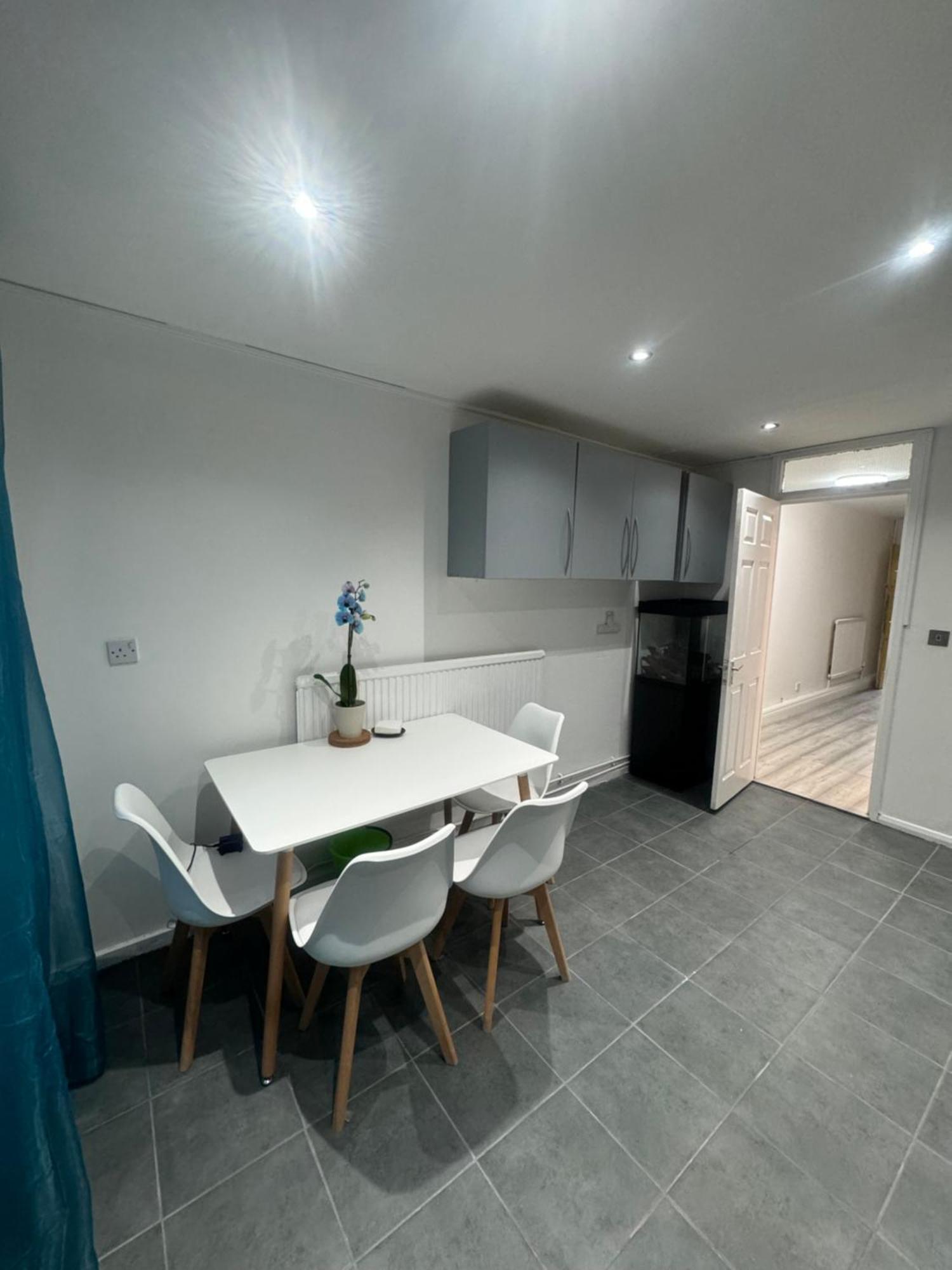 Tottenham Velvet Suites ลอนดอน ภายนอก รูปภาพ