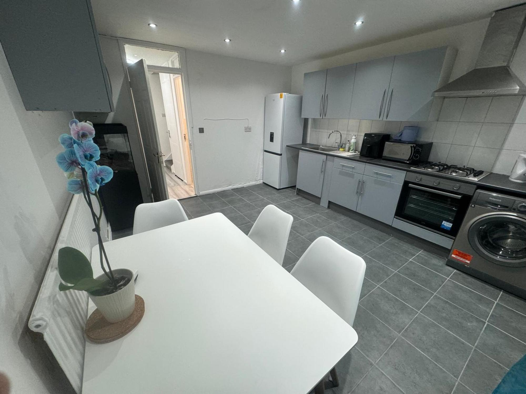 Tottenham Velvet Suites ลอนดอน ภายนอก รูปภาพ