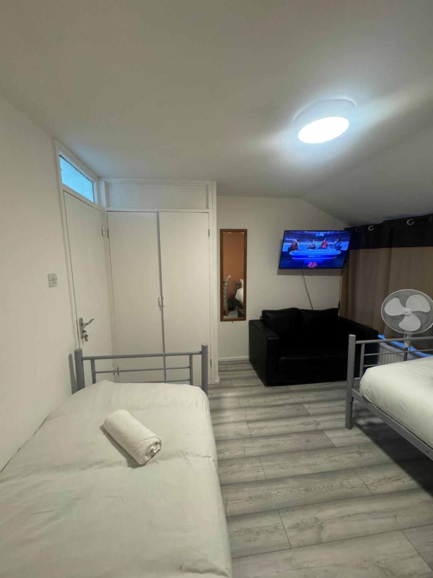 Tottenham Velvet Suites ลอนดอน ภายนอก รูปภาพ